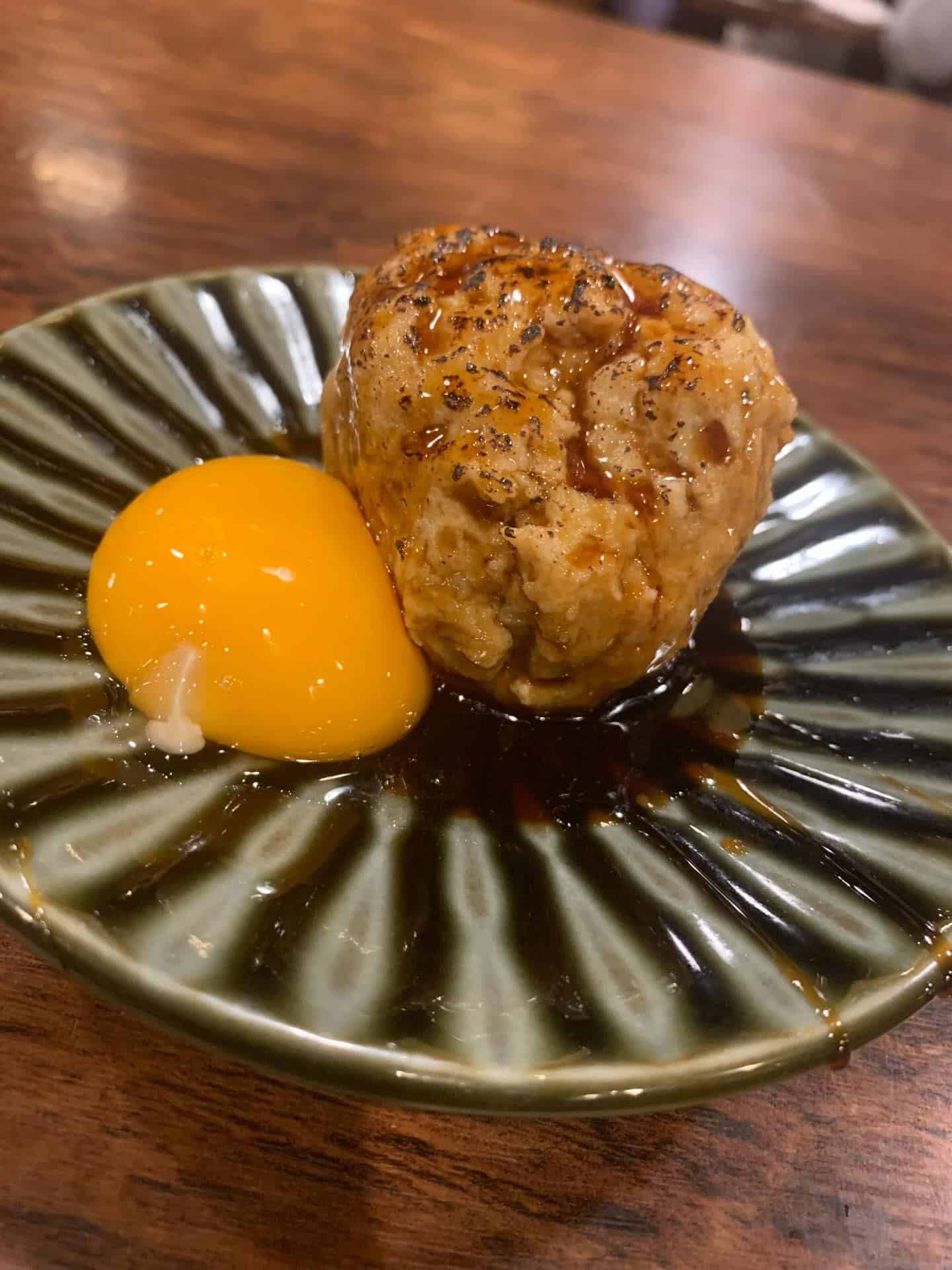 6月も終わります！ビールと一緒におっきいつくねと焼き鳥のタレそして黄身とのハーモニーを楽しんでください！